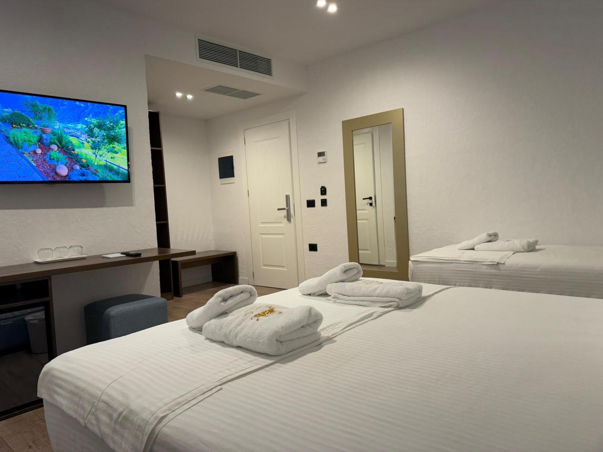 The Queen'S Lion Premium Hotel Sarande Exterior photo